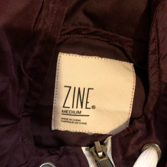 Burgundy windbreaker - Picture 3 of 3